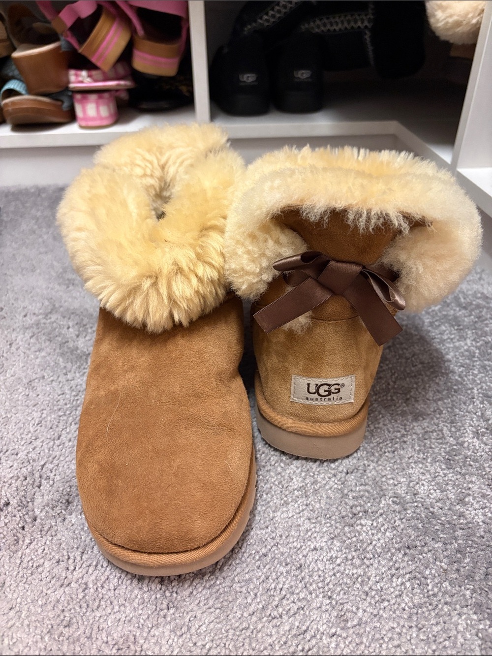 UGG Chestnut with Bow Detail size 9